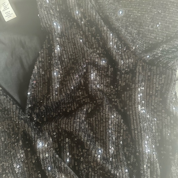HM party holiday 2 piece, black sparkly size medium, worn 1 time - Picture 2 of 5